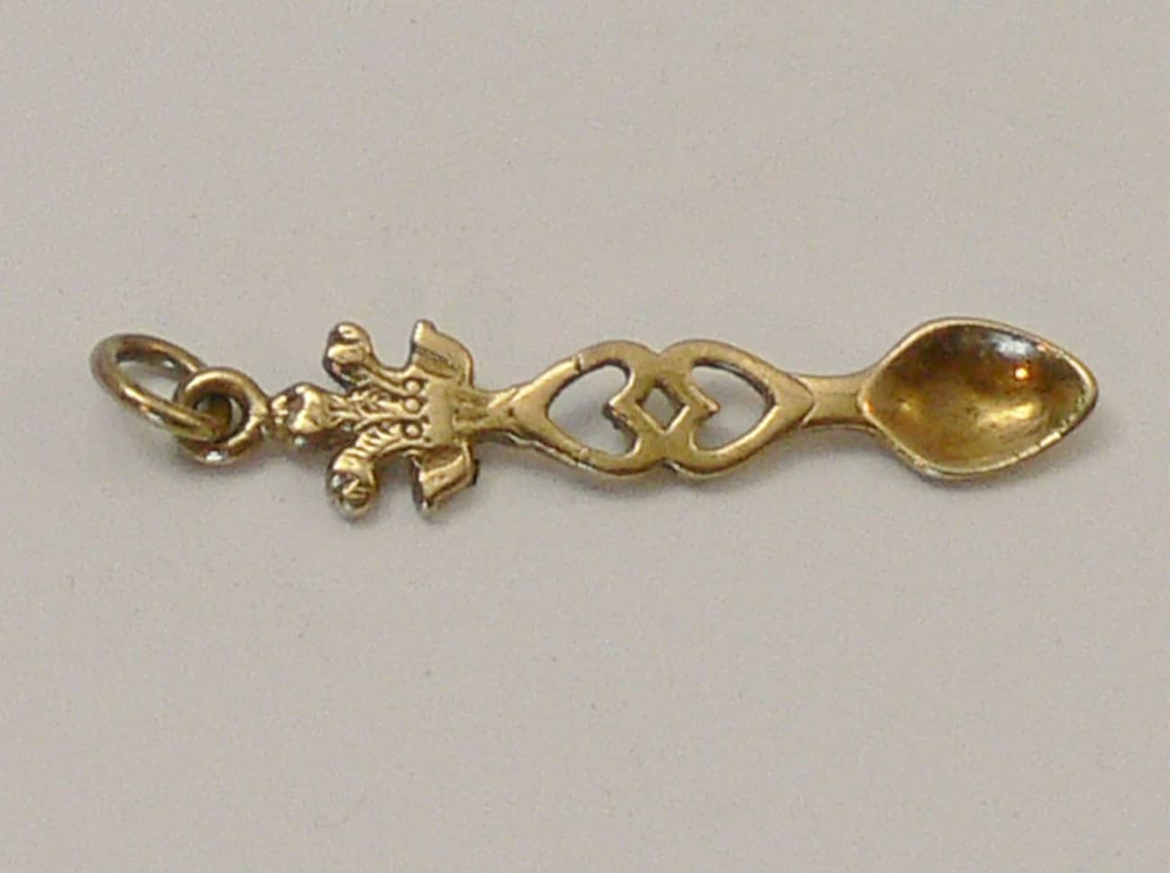 Solid 9ct Gold Welsh Love Spoon Charm